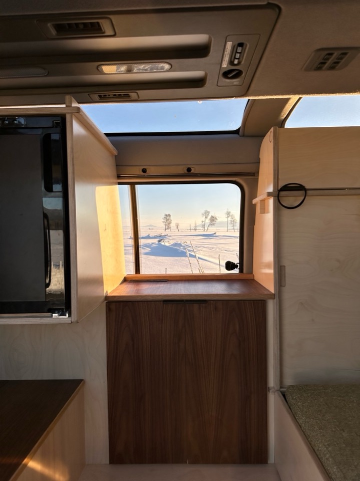 Andres' L300 — photograph 2