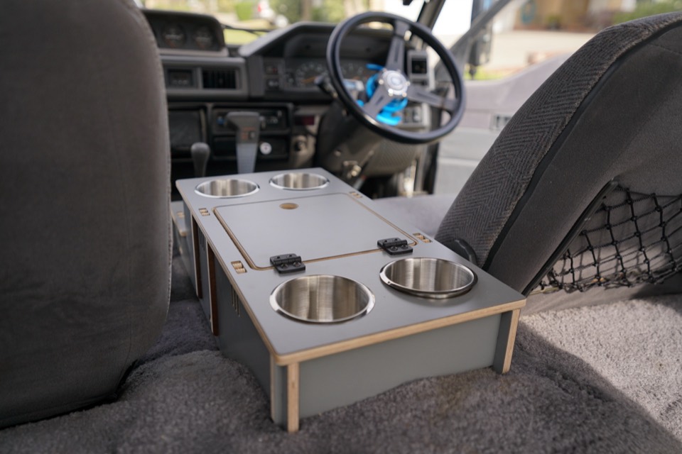 L300 Center Console — photograph 8