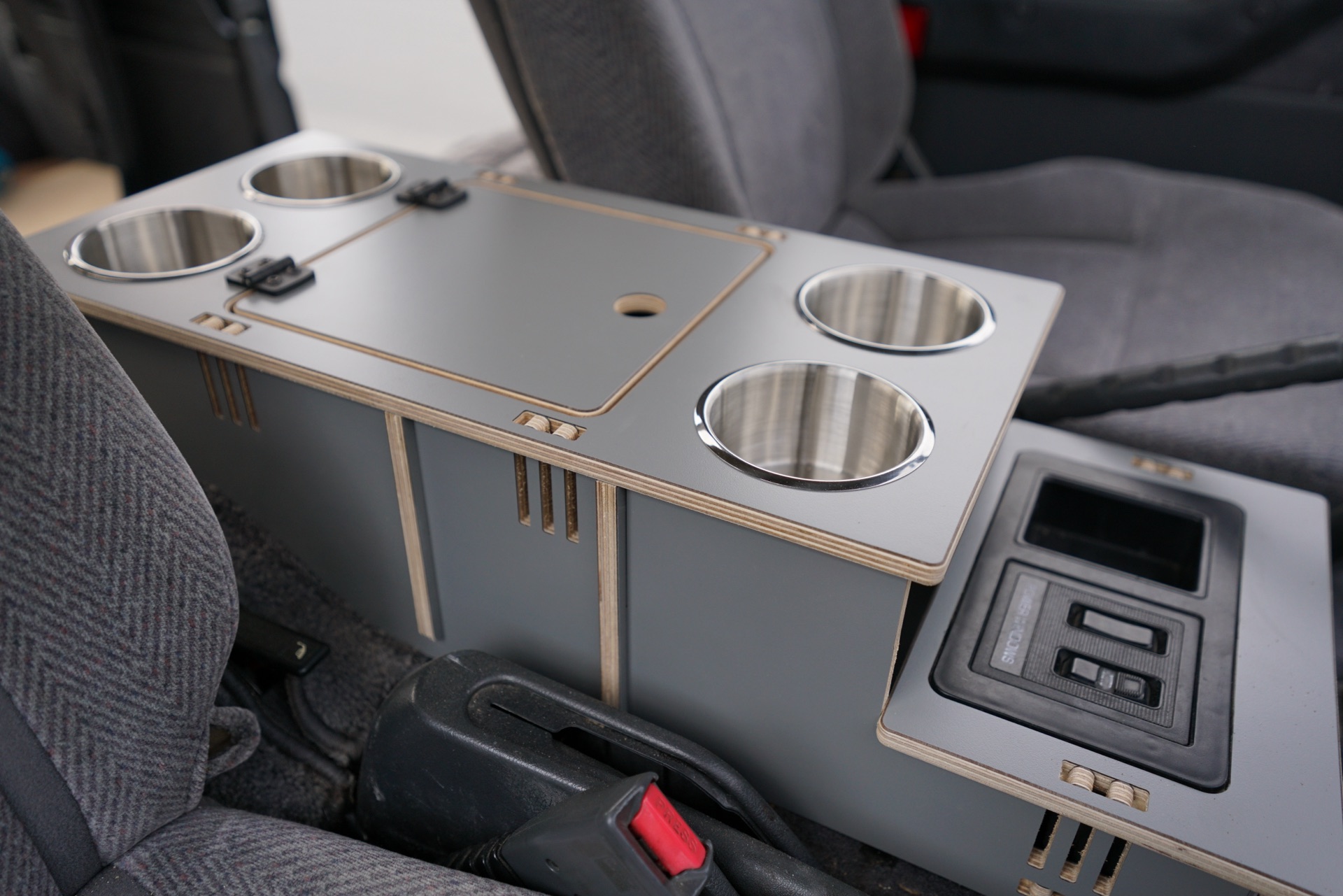 L300 Center Console - Photo 13